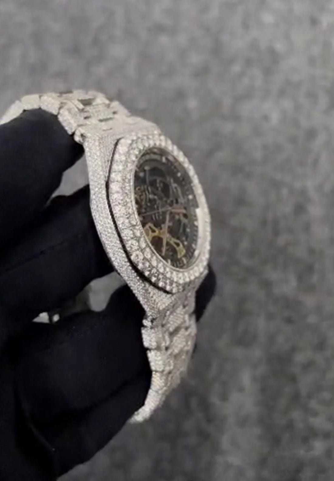 Bustdown Audemars Piguet ( Skeleton)