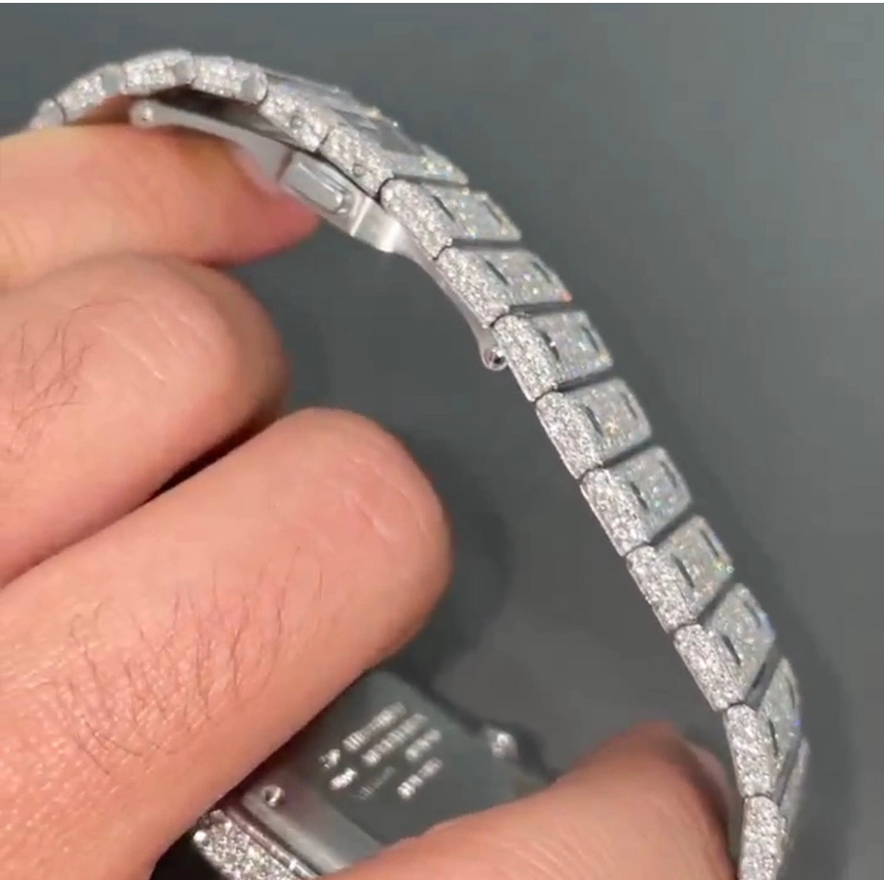 Cartier Santos Bustdown (Moissanite)