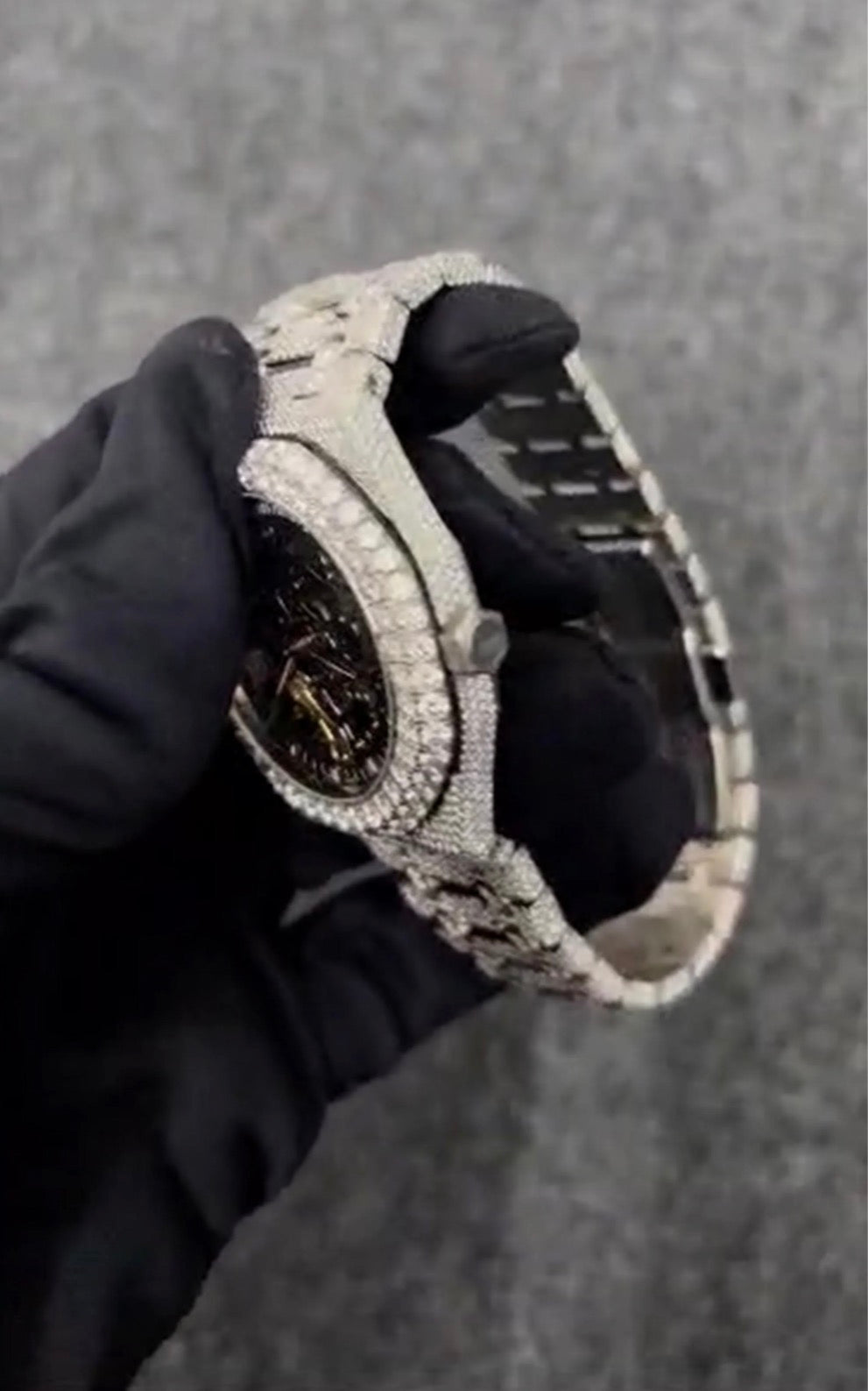 Bustdown Audemars Piguet ( Skeleton)