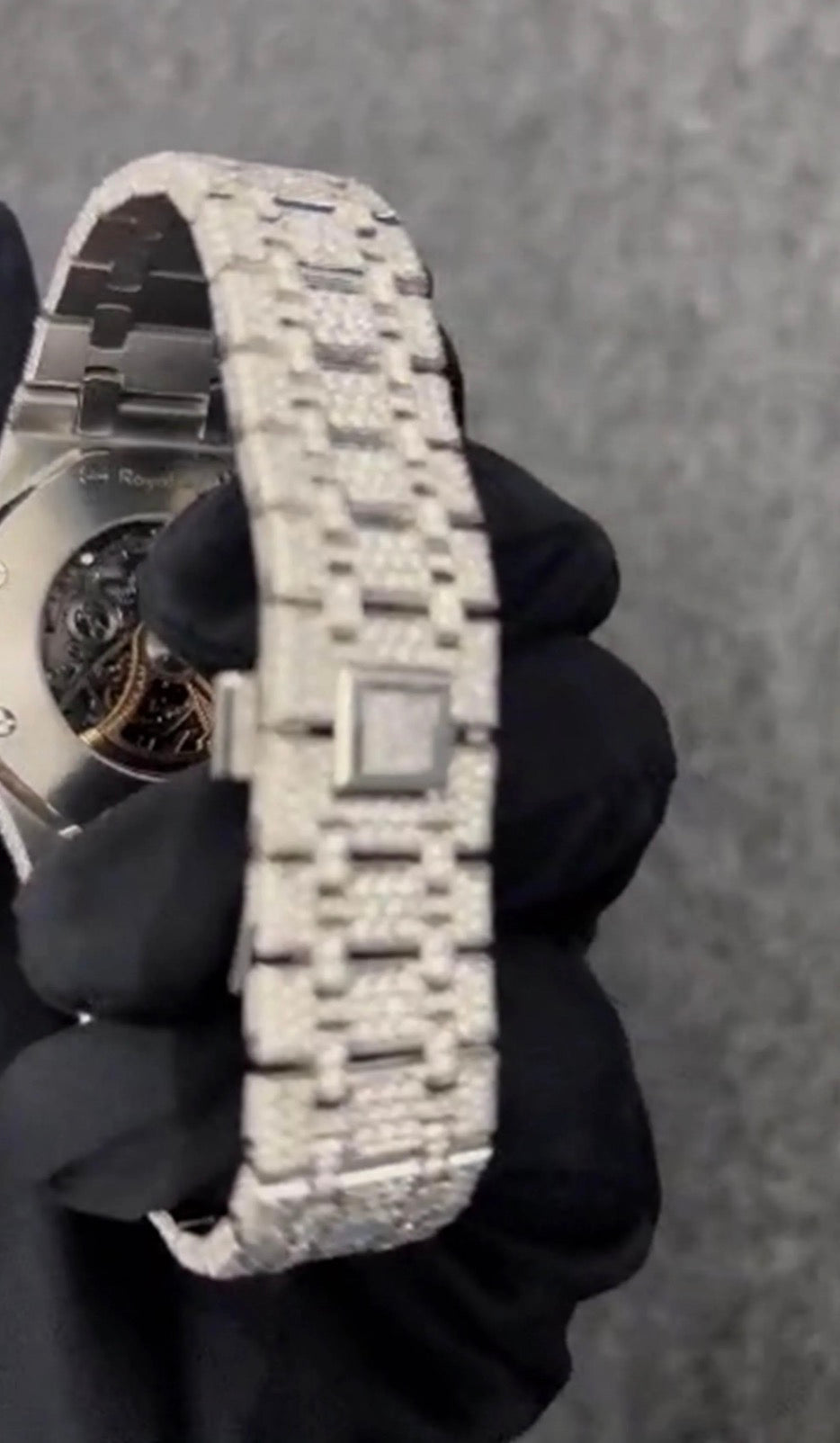 Bustdown Audemars Piguet ( Skeleton)